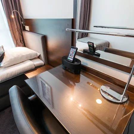Garden Hotel 3*
