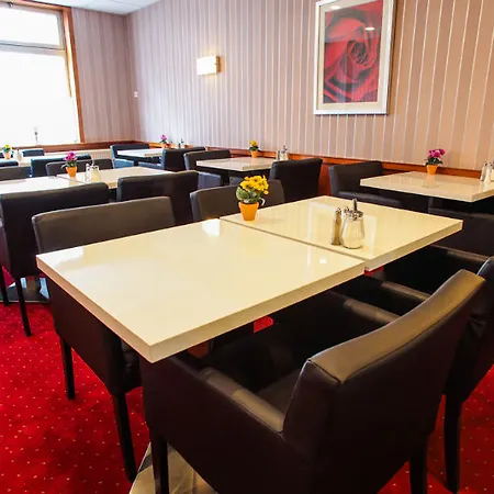 Garden Hotel 3*