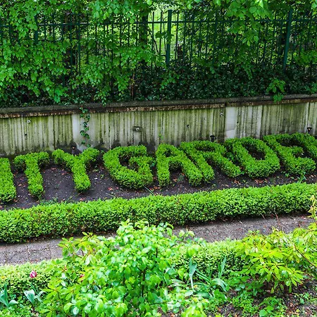 Garden Hotel
