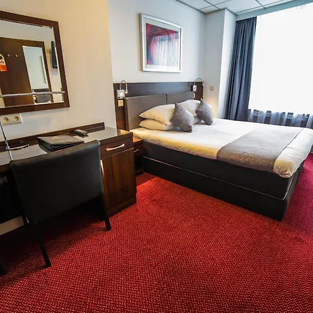Garden Hotel 3*