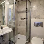 Garden Hotel 3*